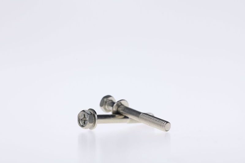 Hexagon cross drive screws with washer